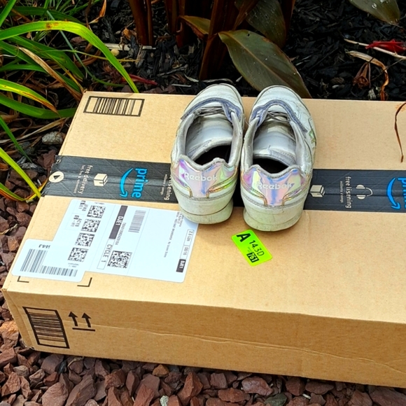 Reebok kids 3 white used - Picture 3 of 4